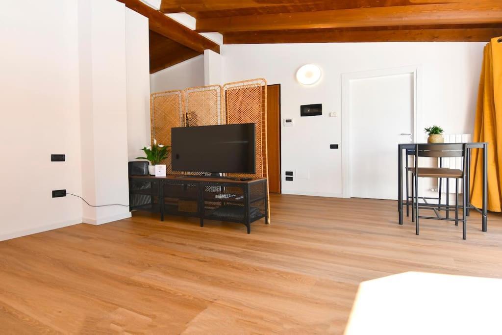 Bocconi Fond Prada Ieo Spettacolare Attico Con Terrazzo Apartment มิลาน ภายนอก รูปภาพ