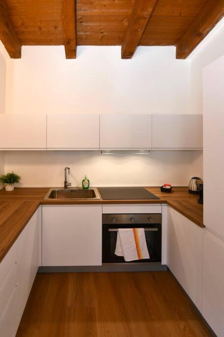 Bocconi Fond Prada Ieo Spettacolare Attico Con Terrazzo Apartment มิลาน ภายนอก รูปภาพ